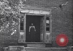 Standbild Gabeln von Cypress Plantation House und Nebengebäude ca 1940 Florence Alabama USA, 1939, aus Sekunde 15 historischem Filmmaterial Videoclip 65675021571
