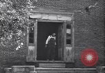 Standbild Gabeln von Cypress Plantation House und Nebengebäude ca 1940 Florence Alabama USA, 1939, aus Sekunde 18 historischem Filmmaterial Videoclip 65675021571