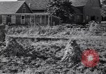 Standbild Regierung Verteilung von Nahrungsmitteln an Pächter Iowa United States USA, 1939, aus Sekunde 4 historischem Filmmaterial Videoclip 65675021578