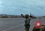 Image Base aérienne des États-Unis Vietnam, 1967, de la seconde 19 séquences d'archives historiques vidéo 65675021586