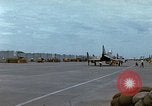Image Base aérienne des États-Unis Vietnam, 1967, de la seconde 42 séquences d'archives historiques vidéo 65675021586