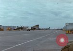 Image Base aérienne des États-Unis Vietnam, 1967, de la seconde 60 séquences d'archives historiques vidéo 65675021586