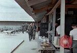 Standbild Cam Ranh Air Base Vietnam, 1967, aus Sekunde 29 historischem Filmmaterial Videoclip 65675021614
