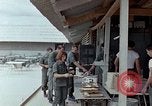 Standbild Cam Ranh Air Base Vietnam, 1967, aus Sekunde 41 historischem Filmmaterial Videoclip 65675021614