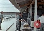 Standbild Cam Ranh Air Base Vietnam, 1967, aus Sekunde 52 historischem Filmmaterial Videoclip 65675021614