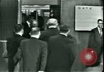 Standbild Premierminister Hayato Ikeda Dulles Virginia USA, 1963, aus Sekunde 27 historischem Filmmaterial Videoclip 65675021645