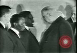 Standbild Präsident Charles de Gaulle Dulles Virginia USA, 1963, aus Sekunde 11 historischem Filmmaterial Videoclip 65675021646
