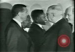Standbild Präsident Charles de Gaulle Dulles Virginia USA, 1963, aus Sekunde 17 historischem Filmmaterial Videoclip 65675021646