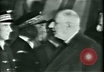 Standbild Präsident Charles de Gaulle Dulles Virginia USA, 1963, aus Sekunde 31 historischem Filmmaterial Videoclip 65675021646