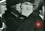 Standbild Präsident Charles de Gaulle Dulles Virginia USA, 1963, aus Sekunde 34 historischem Filmmaterial Videoclip 65675021646