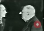 Standbild Präsident Charles de Gaulle Dulles Virginia USA, 1963, aus Sekunde 54 historischem Filmmaterial Videoclip 65675021646