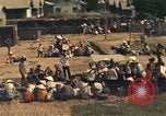 Image évacuation civiles Kontum Vietnam, 1972, de la seconde 23 séquences d'archives historiques vidéo 65675021670