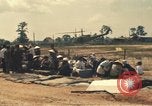 Image évacuation civiles Kontum Vietnam, 1972, de la seconde 60 séquences d'archives historiques vidéo 65675021670