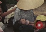 Image évacuation civiles Kontum Vietnam, 1972, de la seconde 12 séquences d'archives historiques vidéo 65675021671