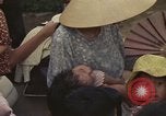 Image évacuation civiles Kontum Vietnam, 1972, de la seconde 13 séquences d'archives historiques vidéo 65675021671