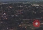 Image évacuation civiles Kontum Vietnam, 1972, de la seconde 41 séquences d'archives historiques vidéo 65675021671