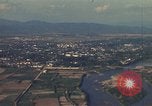 Image évacuation civiles Kontum Vietnam, 1972, de la seconde 58 séquences d'archives historiques vidéo 65675021671