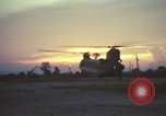 Image évacuation civiles Kontum Vietnam, 1972, de la seconde 11 séquences d'archives historiques vidéo 65675021672