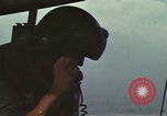 Image évacuation civiles Kontum Vietnam, 1972, de la seconde 47 séquences d'archives historiques vidéo 65675021672