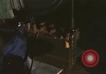 Image évacuation civiles Kontum Vietnam, 1972, de la seconde 54 séquences d'archives historiques vidéo 65675021672