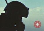 Image évacuation civiles Kontum Vietnam, 1972, de la seconde 60 séquences d'archives historiques vidéo 65675021672
