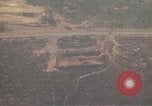 Image évacuation civiles Kontum Vietnam, 1972, de la seconde 12 séquences d'archives historiques vidéo 65675021673