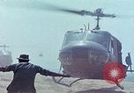 Immagine di Il funzionamento di Lam figlio 719 Laos, 1971, secondo 48 filmato di repertorio 65675021716