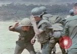Immagine di Il funzionamento di Lam figlio 719 Laos, 1971, secondo 26 filmato di repertorio 65675021717