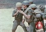 Immagine di Il funzionamento di Lam figlio 719 Laos, 1971, secondo 28 filmato di repertorio 65675021717