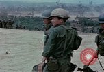 Immagine di Il funzionamento di Lam figlio 719 Laos, 1971, secondo 50 filmato di repertorio 65675021717