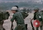 Immagine di Il funzionamento di Lam figlio 719 Laos, 1971, secondo 53 filmato di repertorio 65675021717