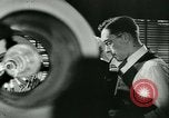 Standbild Signal Corps europäische Theater, 1943, aus Sekunde 26 historischem Filmmaterial Videoclip 65675021722