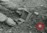 Standbild Signal Corps europäische Theater, 1943, aus Sekunde 45 historischem Filmmaterial Videoclip 65675021722