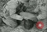 Standbild Signal Corps europäische Theater, 1943, aus Sekunde 50 historischem Filmmaterial Videoclip 65675021722