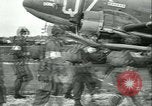 Standbild Signal Corps europäische Theater, 1944, aus Sekunde 5 historischem Filmmaterial Videoclip 65675021723