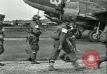 Standbild Signal Corps europäische Theater, 1944, aus Sekunde 7 historischem Filmmaterial Videoclip 65675021723
