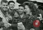 Standbild Signal Corps europäische Theater, 1944, aus Sekunde 13 historischem Filmmaterial Videoclip 65675021723