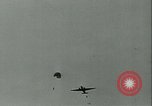 Standbild Signal Corps europäische Theater, 1944, aus Sekunde 18 historischem Filmmaterial Videoclip 65675021723