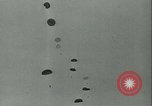 Standbild Signal Corps europäische Theater, 1944, aus Sekunde 22 historischem Filmmaterial Videoclip 65675021723