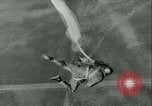Standbild Signal Corps europäische Theater, 1944, aus Sekunde 26 historischem Filmmaterial Videoclip 65675021723