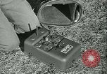 Standbild Signal Corps europäische Theater, 1944, aus Sekunde 35 historischem Filmmaterial Videoclip 65675021723