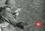 Standbild Signal Corps europäische Theater, 1944, aus Sekunde 38 historischem Filmmaterial Videoclip 65675021723