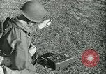 Standbild Signal Corps europäische Theater, 1944, aus Sekunde 40 historischem Filmmaterial Videoclip 65675021723