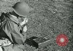 Standbild Signal Corps europäische Theater, 1944, aus Sekunde 44 historischem Filmmaterial Videoclip 65675021723