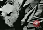 Immagine di Primo segnale di esercito messaggio di servizio di codifica e di decodifica Francia, 1944, secondo 21 filmato di repertorio 65675021725