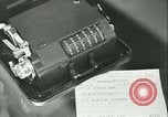 Immagine di Primo segnale di esercito messaggio di servizio di codifica e di decodifica Francia, 1944, secondo 34 filmato di repertorio 65675021725
