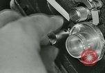 Immagine di Primo segnale di esercito messaggio di servizio di codifica e di decodifica Francia, 1944, secondo 35 filmato di repertorio 65675021725