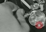 Immagine di Primo segnale di esercito messaggio di servizio di codifica e di decodifica Francia, 1944, secondo 36 filmato di repertorio 65675021725