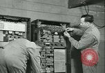 Immagine di Primo segnale di esercito messaggio di servizio di codifica e di decodifica Francia, 1944, secondo 57 filmato di repertorio 65675021725