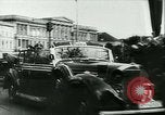Immagine di Adolf Hitler saluto ufficiali Germania, 1940, secondo 5 filmato di repertorio 65675021759